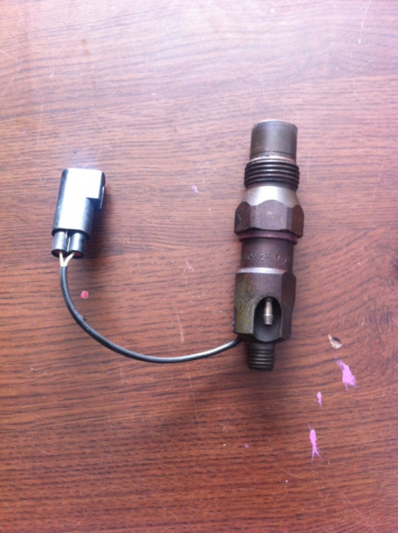 Injector cu fir Ford Mondeo MK2 [1996 - 2000] wagon 1.8 TD MT (90 hp) (BNP)