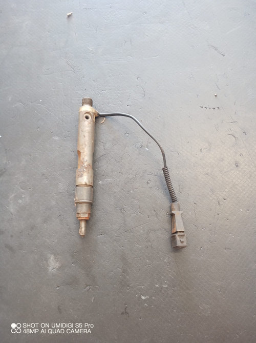 Injector cu fir Skoda Octavia (1U) 1.9 tdi, ALH - COD 0281302020