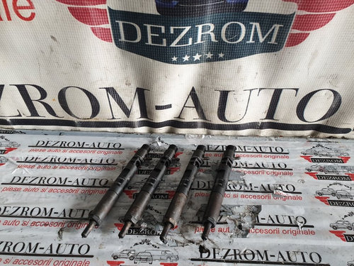 Injector Dacia Duster 1.5 dCi 90cp cod piesa : 8200827965