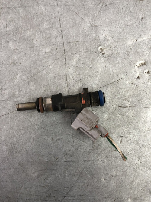 Injector Dacia Logan MCV Stepway 0.9 TCe Manual, 90cp sedan 2017 (166004787R)