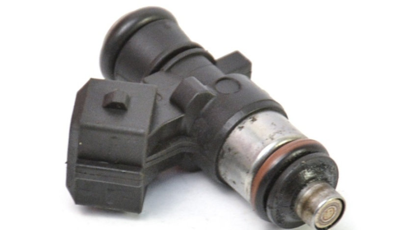 Injector Dacia SANDERO 1 2007 - 2012 Benzina 8200292590, 82 002 925 90, 0280158046, H82292589