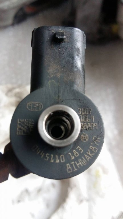 Injector fiat doblo fiorino punto qubo panda 1.3 multijet 0445110183