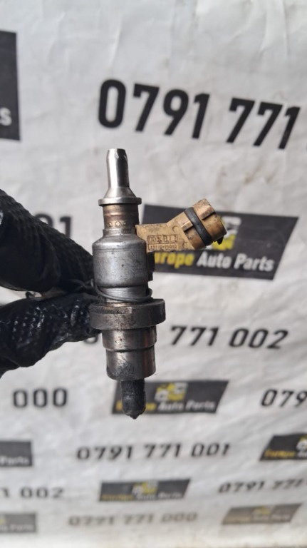 Injector filtru particule Toyota Auris 2.0 D 1AD-FTV an fab 2009 cod 23710-26010