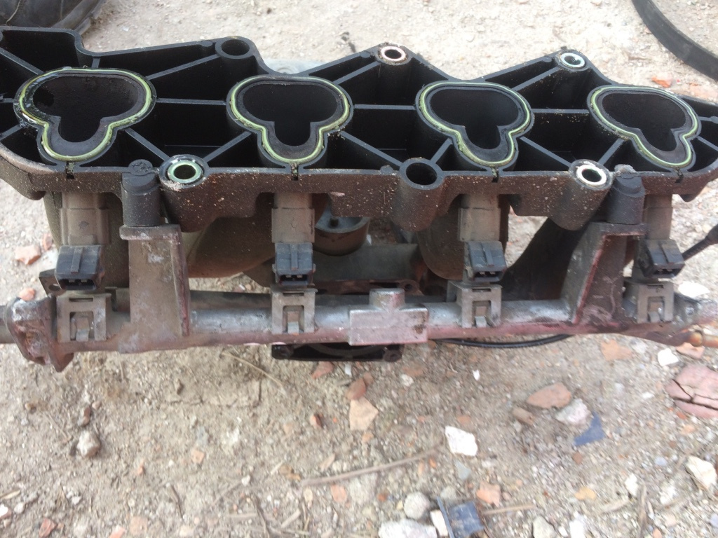 Injector Ford Focus [1998 - 2004] wagon 5-usi 1.8 MT (116 hp) (DAW DBW) (DNW-EYDF1) 16V - EYDF