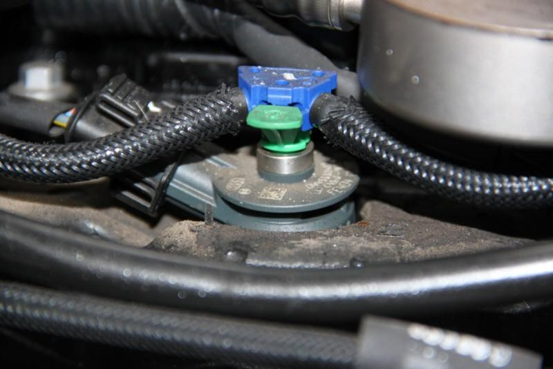 Injector Ford Kuga 2 facelift 2016-2019 0445110489