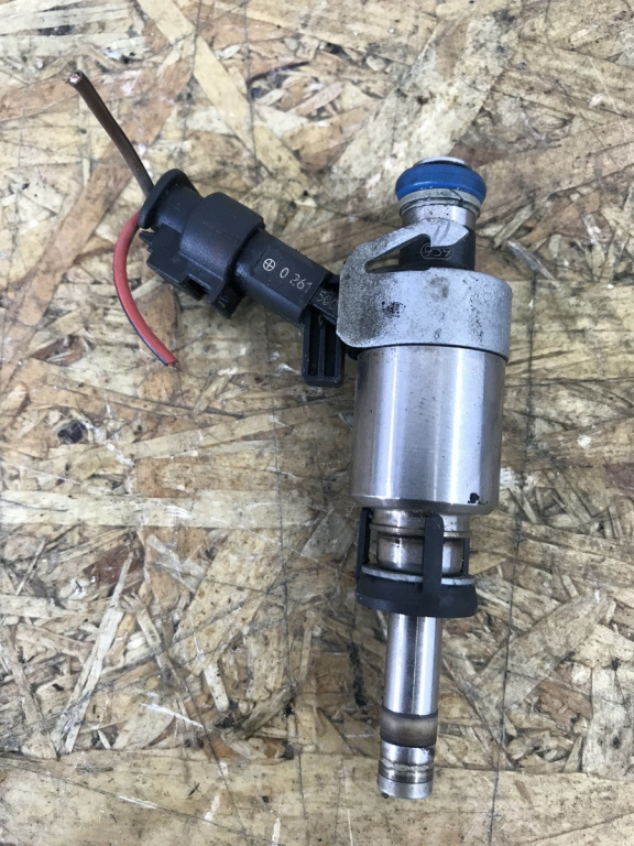 Injector Golf 6 GTI sedan 2009 (06H906036G)
