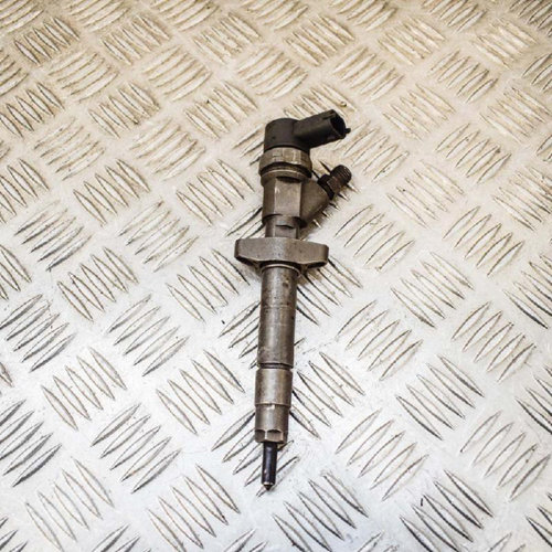 Injector H82101135 Renault Master 2.5 DCI an fab. 2001 - 2010