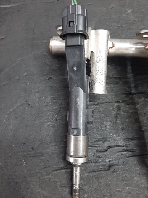 Injector hn05 1.2 b peugeot 2008 208 3008 citroen c4 9822715980