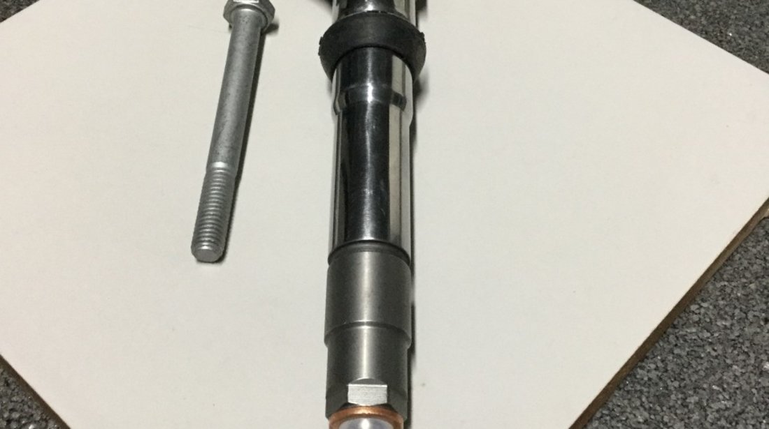 Injector injectoare  Fiat ducato 2,3 noi originale Bosch cod 0445110418