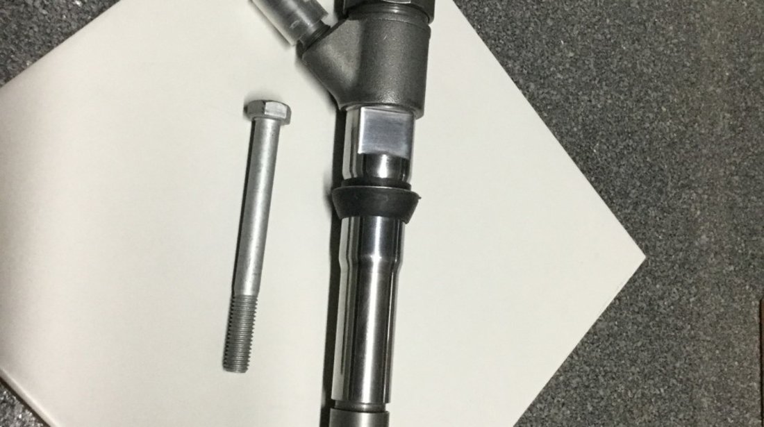 Injector injectoare  Fiat ducato 2,3 noi originale Bosch cod 0445110418