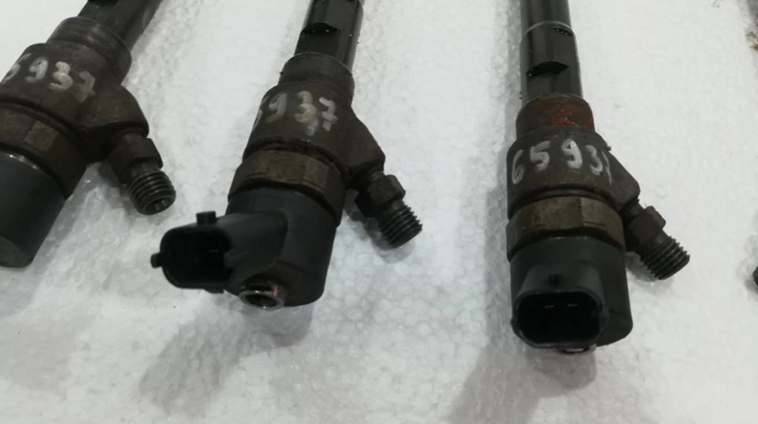 Injector / injectoare Hyundai Tucson motorizare 2.0 CRDI cod motor D4EA-V EURO 4