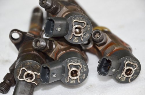 Injector / injectoare Mazda 3 Peugeot 307 407 C5 Focus 2 Fiesta Fusion 80kw 109cp