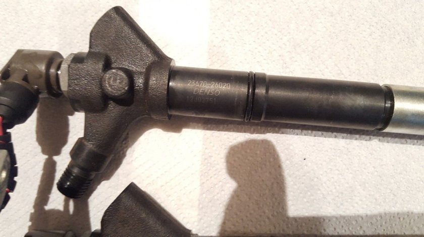Injector lexus is220 2ad-fhv 177 cai denso 23670-26011
