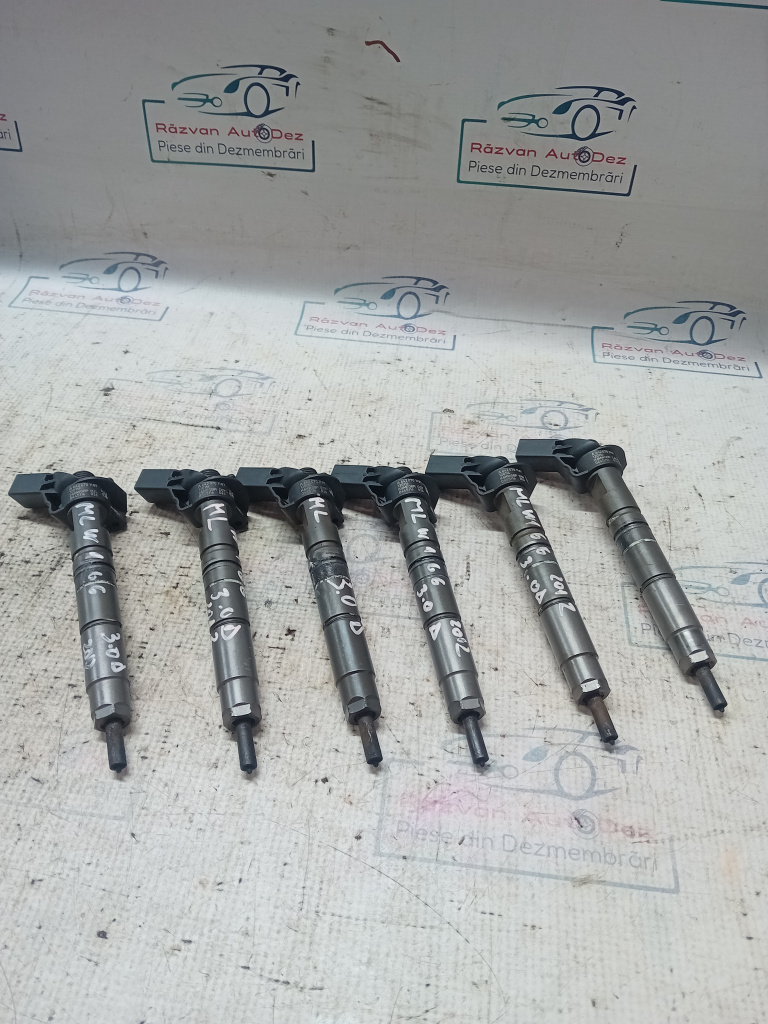 Injector Mercedes ML 3.0 Motorina 2012, A6420701187