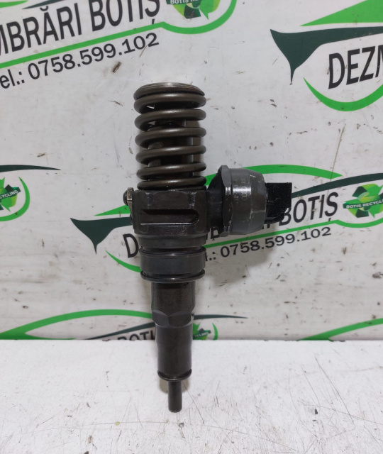Injector Motorina 038 130 073 bc/CH Volkswagen VW Passat B5.5 [facelift] [2000 - 2005] Sedan 2.0 TDI MT (136 hp)
