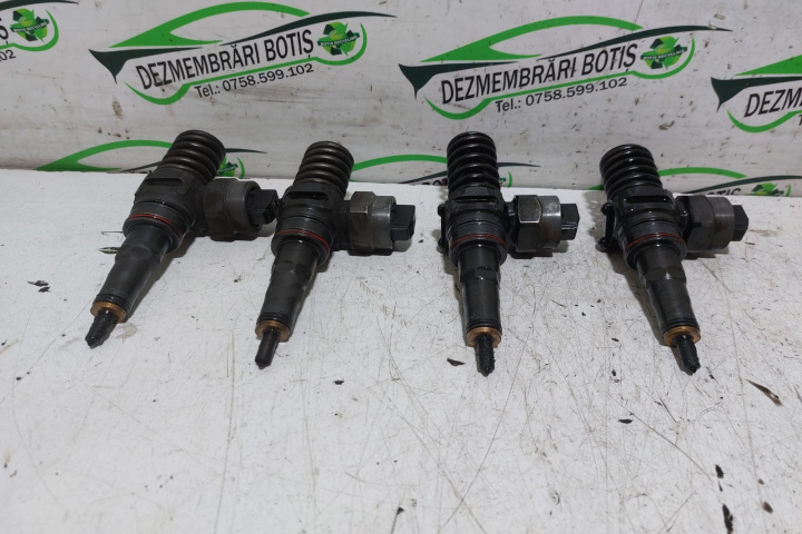 Injector Motorina 038 130 073 f/J Volkswagen VW Passat B5 [1996 - 2000] Sedan 4-usi 1.9 TDI AT (115 hp)