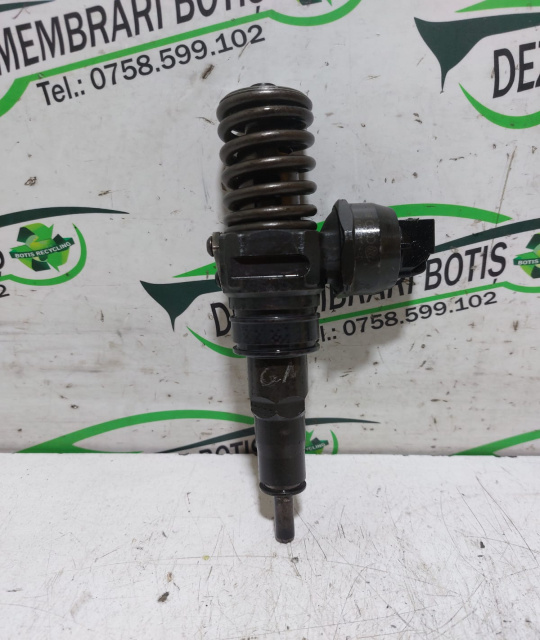 Injector Motorina 07Z 130 073 F Volkswagen VW Transporter T5 [2003 - 2009] Microbuz 4-usi 2.5 TDI LWB L2H1 MT (174 hp)