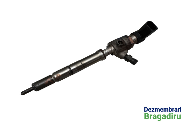 Injector motorina Volkswagen VW Golf 6 [2008 - 2015] wagon 5-usi 1.6 TDI BlueMotion MT (105 hp) Cod motor: CAY, Cod cutie: LUB, Cod culoare: LA7W