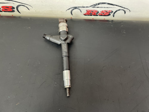 Injector Nissan Navara D40 Double Cab 2.5 dCi 4x4 Automatic, 171cp sedan 2009 (16600EC00A)