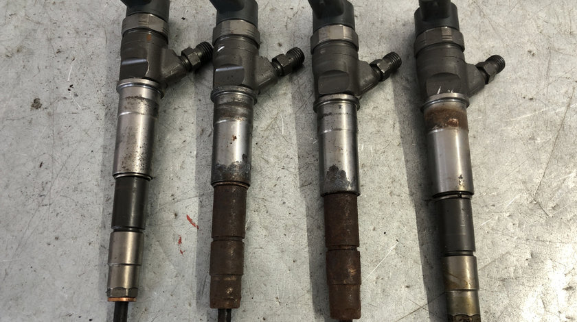 Injector Nissan NV400 Renault Master Opel Movano sedan 2012 (0445110375)