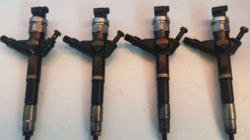 Injector Nissan Pathfinder Navara 2.5 Diesel 16600EB300