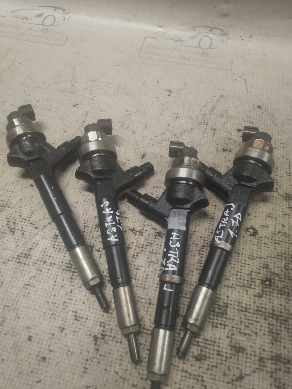 Injector Opel Astra J 1.7 Motorina 2011, 97376270
