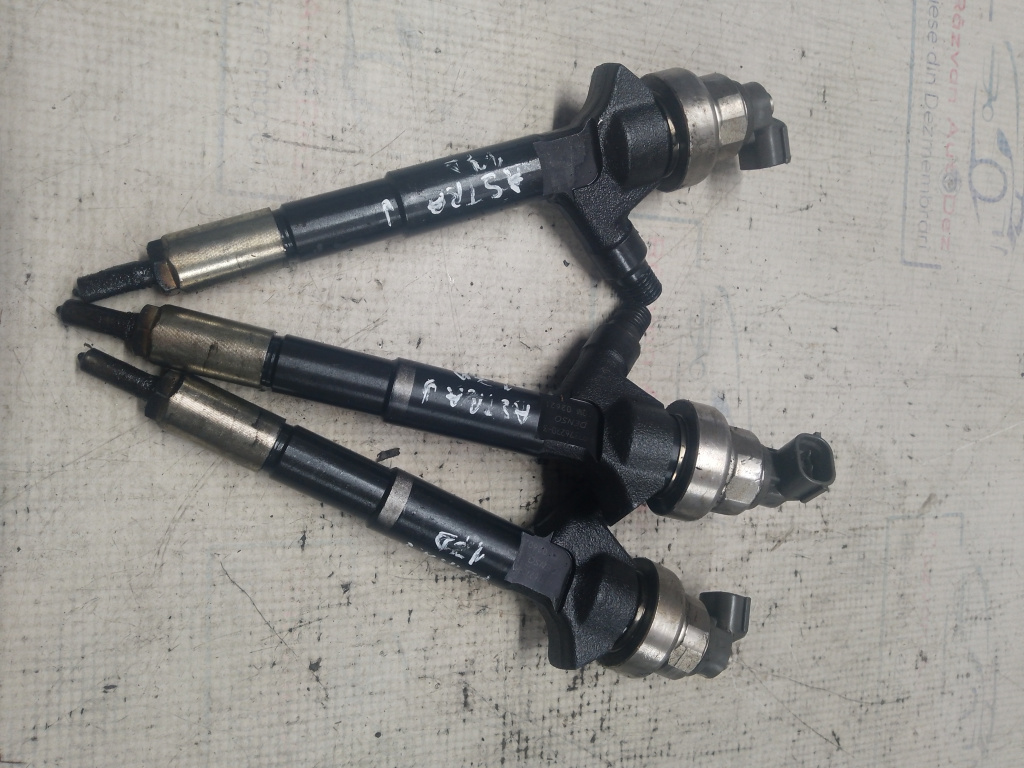 Injector Opel Astra J 1.7 Motorina 2011, 973762703
