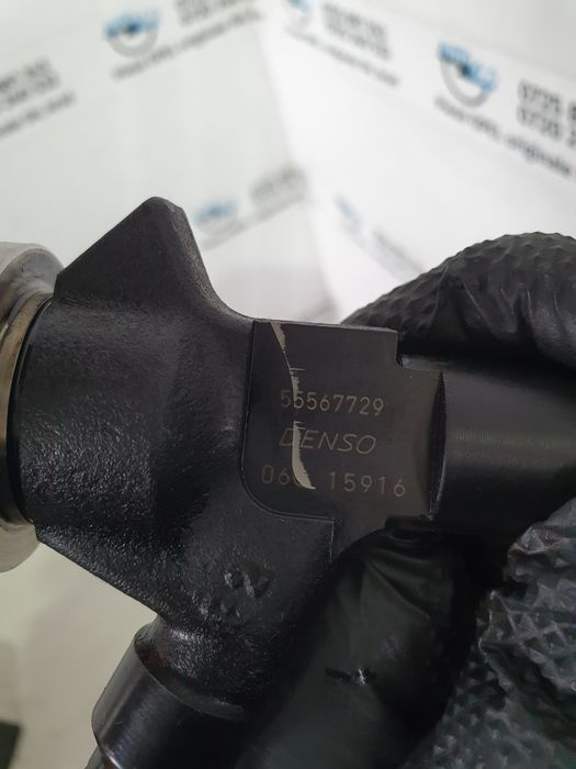 Injector Opel Astra J Corsa D Meriva B 1.7 cdti A17DTS A17DTC 55567729