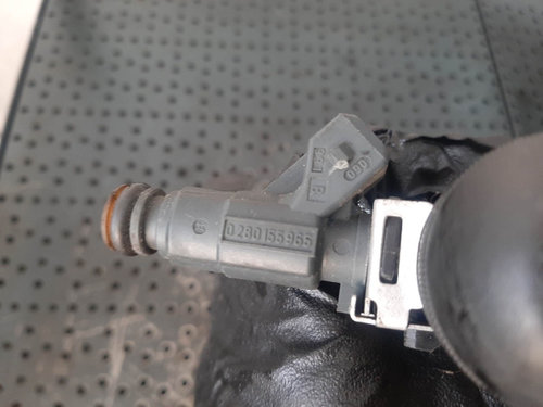 Injector opel corsa c agila a astra g 0280155065 1.0 benz 1.2 benz