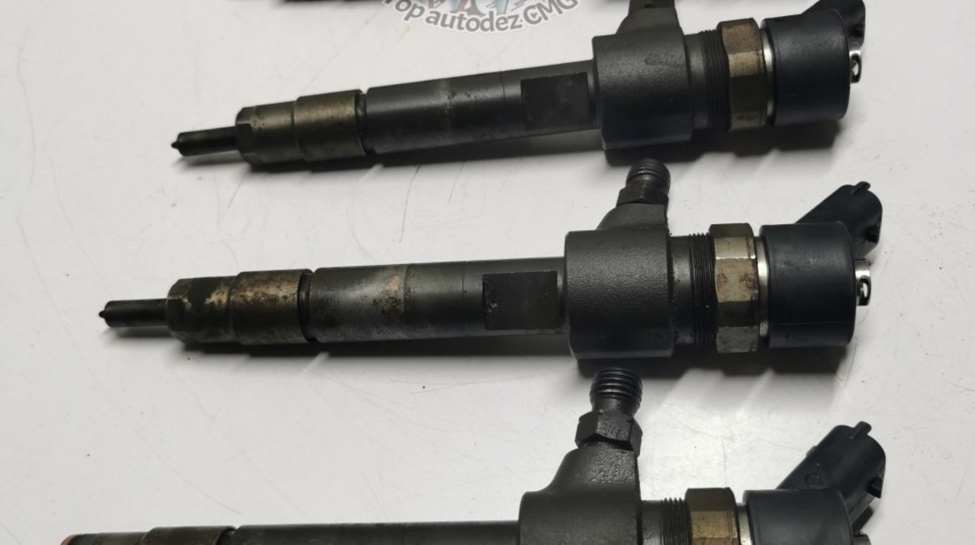 Injector Opel Zafira B 1.9 CDTi Z19DT Astra H Vectra C injectoare 0445110276