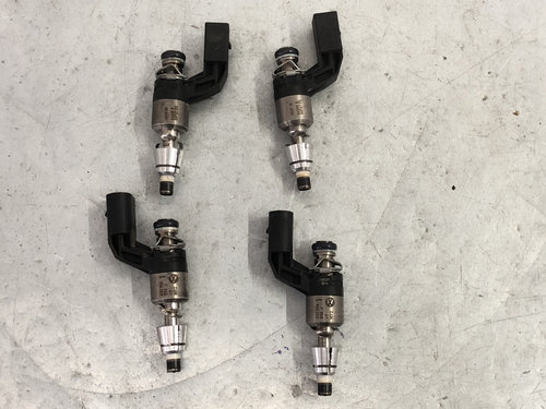Injector Passat B6 1.4 TSI CDGA sedan 2010 (03C906036J)