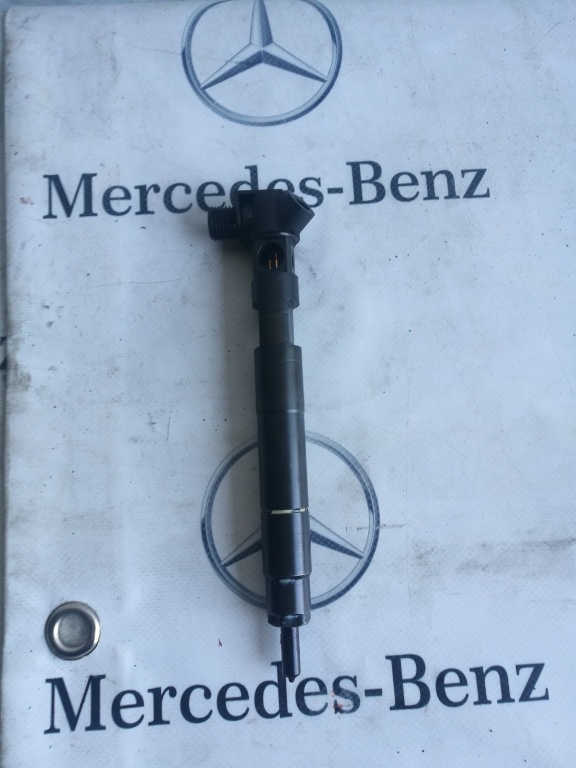 Injector pentru Mercedes GLK X204 A6510702987