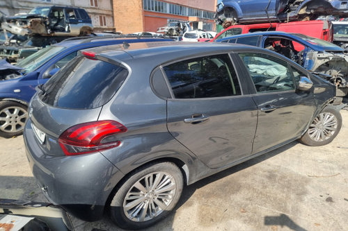 Injector Peugeot 208 2016 HatchBack 1.2 VTi HMZ (EB2F)