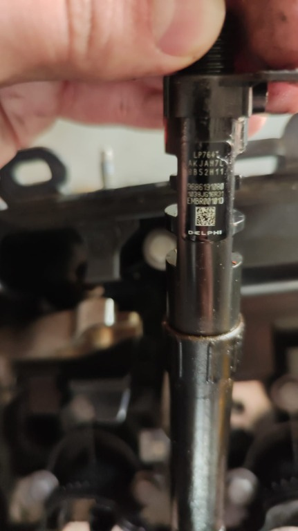 Injector Peugeot Expert 2.0 HDI 2014 cod 9686191080 / EMBR001010