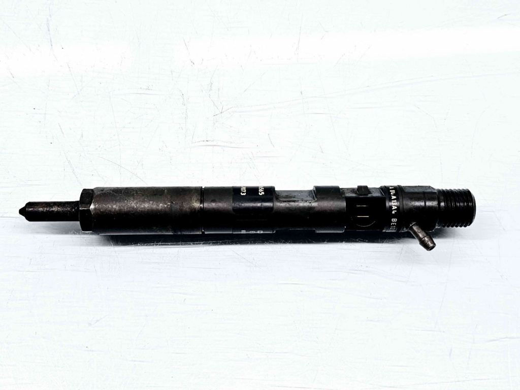 Injector Renault Clio 2 [Fabr 1998-2004] 8200206565 1.5 CDI K9K722 60KW / 82CP