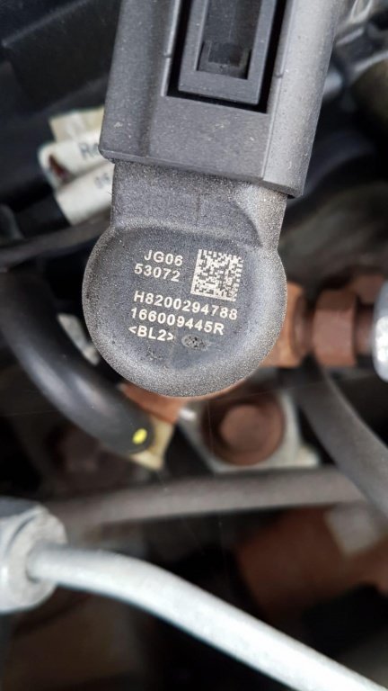 Injector Renault Megane 3 1.5 dci 2008 - 2016 Cod Piesa : 166009445R / 8200294788