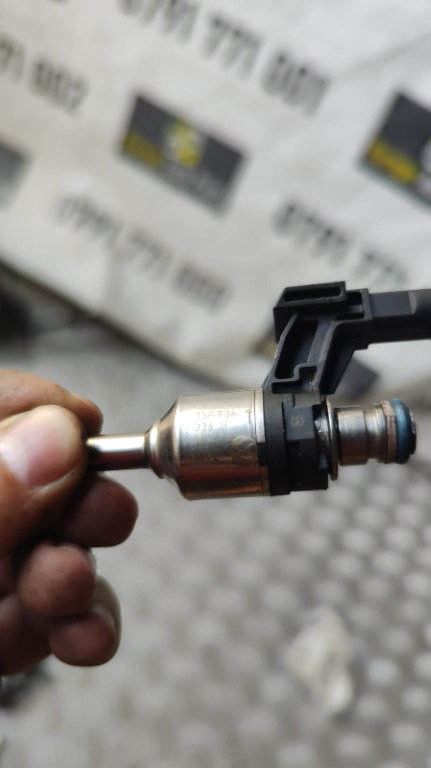 Injector Seat Leon 1P 1.2 TSI cod motor CBZ an 2011 cod 03F906036B