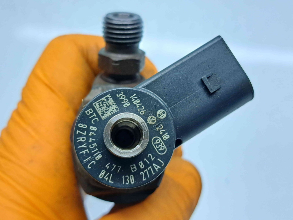 Injector Seat Leon (5F1) [Fabr 2012-2018] 04L130277AJ 1.6 TDI CLHA 77KW / 105CP