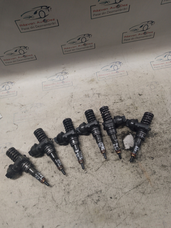 Injector Skoda Fabia 2 1.4 2009, 038130073AG
