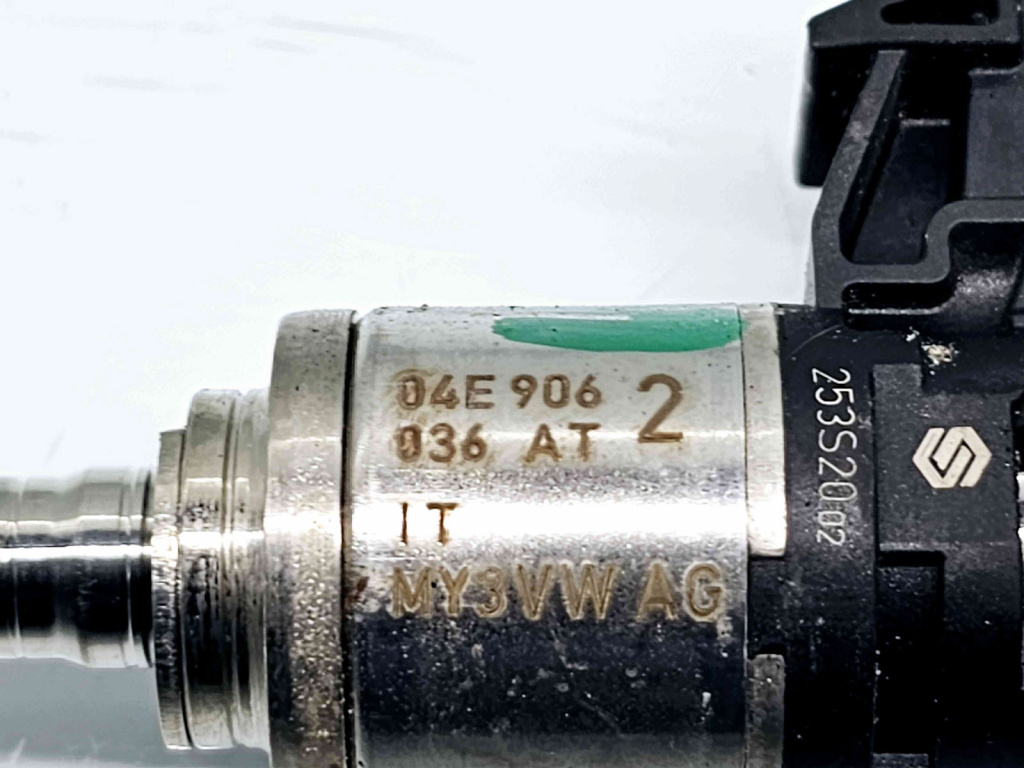 Injector Skoda Fabia 3 Combi (NJ5) [Fabr 2014-2022] 04E906036AT 1.3 Benz DKLD 70KW / 95CP 1.3 Benz DKLD 70KW / 95CP