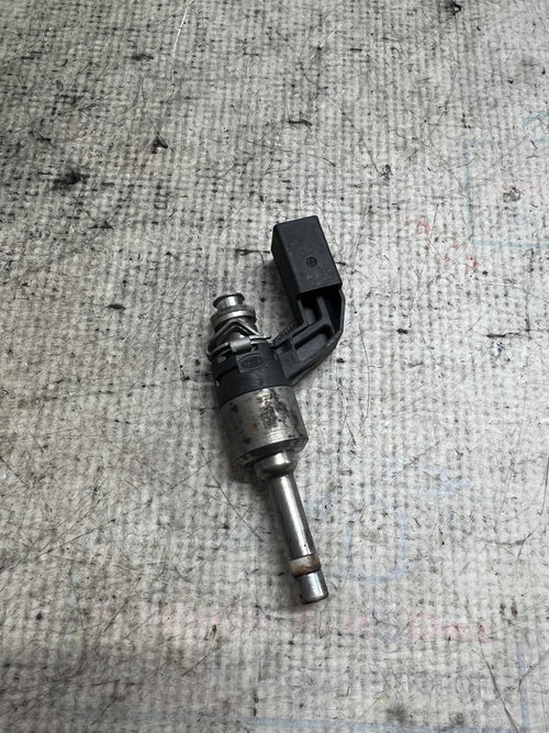 Injector Skoda Octavia 2 1.6 2012, 03C906036A