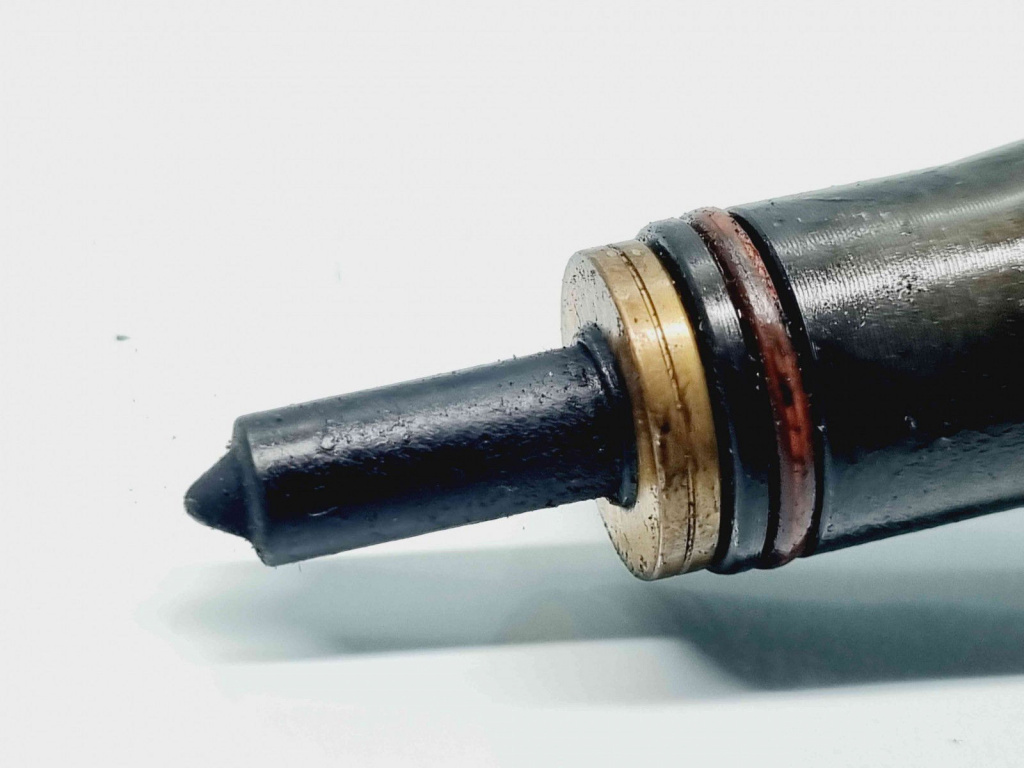 Injector Skoda Octavia 2 (1Z3) [Fabr 2004-2013] 038130073AG 0414720215 1.9 TDI BXE 77KW / 105CP 1.9 TDI BXE 77KW / 105CP