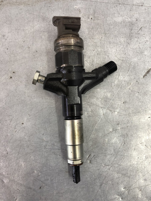 Injector Subaru Outback 2.0 d, 150cp, 4X4, manual sedan 2010 (16613AA030)