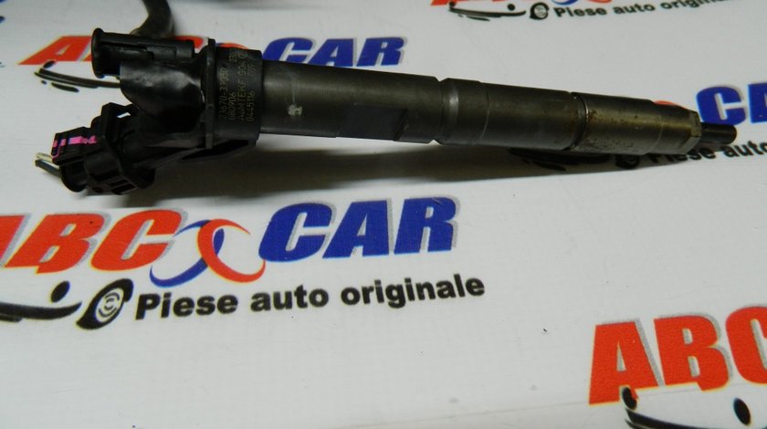 Injector Toyota Yaris (XP9) 1.4 Diesel cod: 23670-33050 model 2008