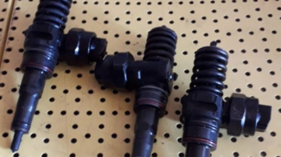 Injector Volkswagen Bora 1.9/1.4 TDI 75/115CP 038130073f