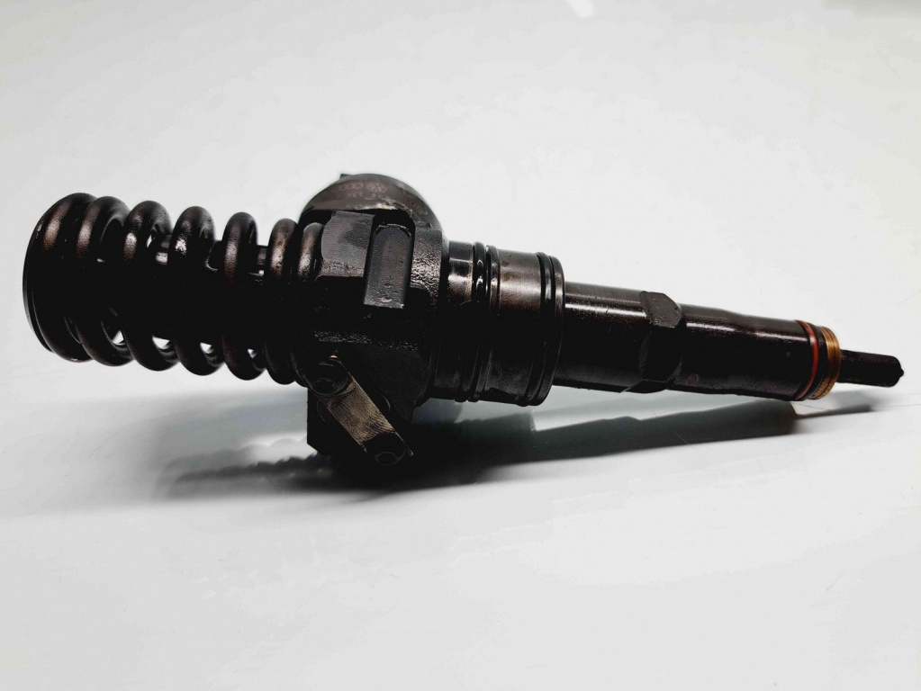 Injector Volkswagen Golf 5 (1K1) [Fabr 2004-2008] 038130073AG/0414720215 1.9 TDI BXE 77KW / 105CP 1.9 TDI BXE 77KW / 105CP