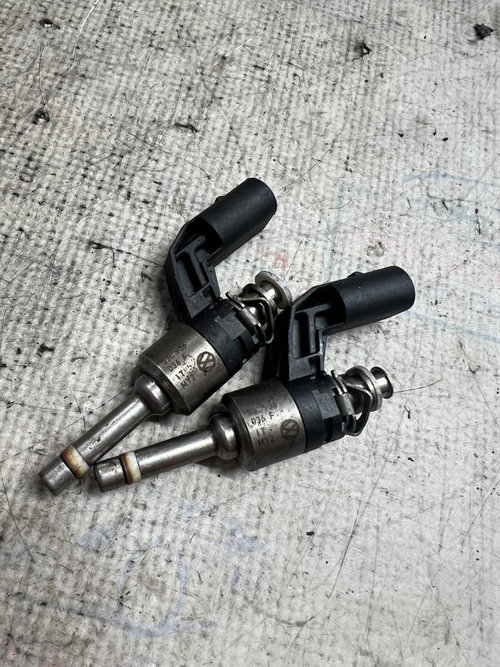 Injector Volkswagen Golf 6 1.4 Benzina 2012, 03C906036F