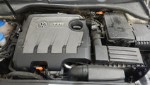 Injector Volkswagen Golf 6 2013 VARIANT 1.6 TDI CA...