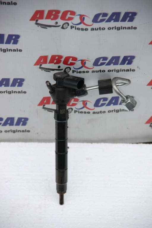 Injector Volkswagen Golf 7 facelift 2017-2020 04L130277