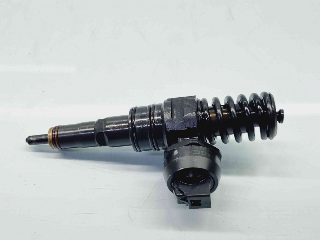 Injector Volkswagen Passat B6 Variant (3C5) [Fabr 2005-2010] 038130073AG 0414720215 2.0 TDI BMP 103KW / 140CP 2.0 TDI BMP 103KW / 140CP